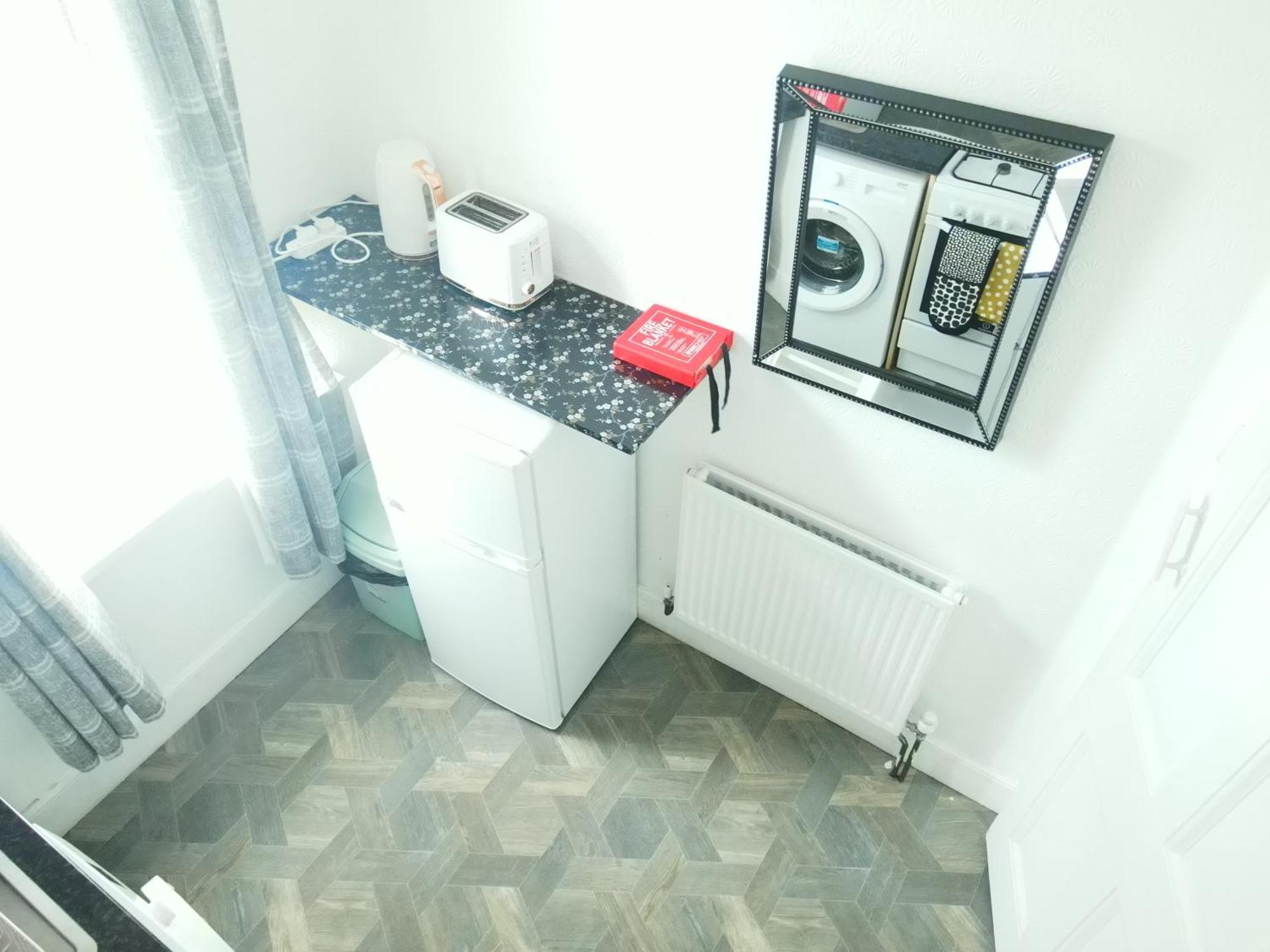 Service Accommodation 2 Bed Room Apartment In Newport South Wales Near Celtic Manor Icc Wales Newport (Gwent) Exterior foto
