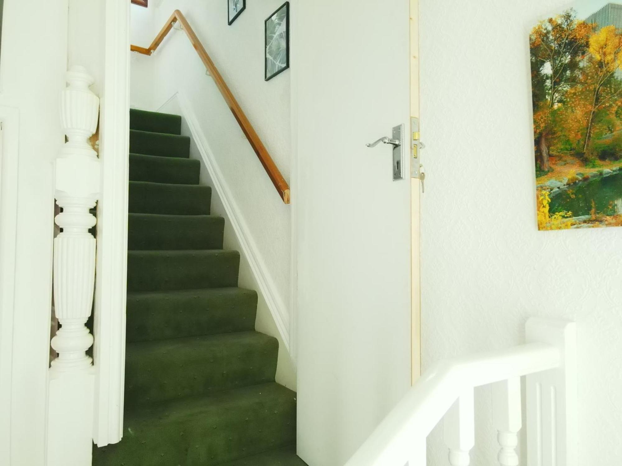 Service Accommodation 2 Bed Room Apartment In Newport South Wales Near Celtic Manor Icc Wales Newport (Gwent) Exterior foto