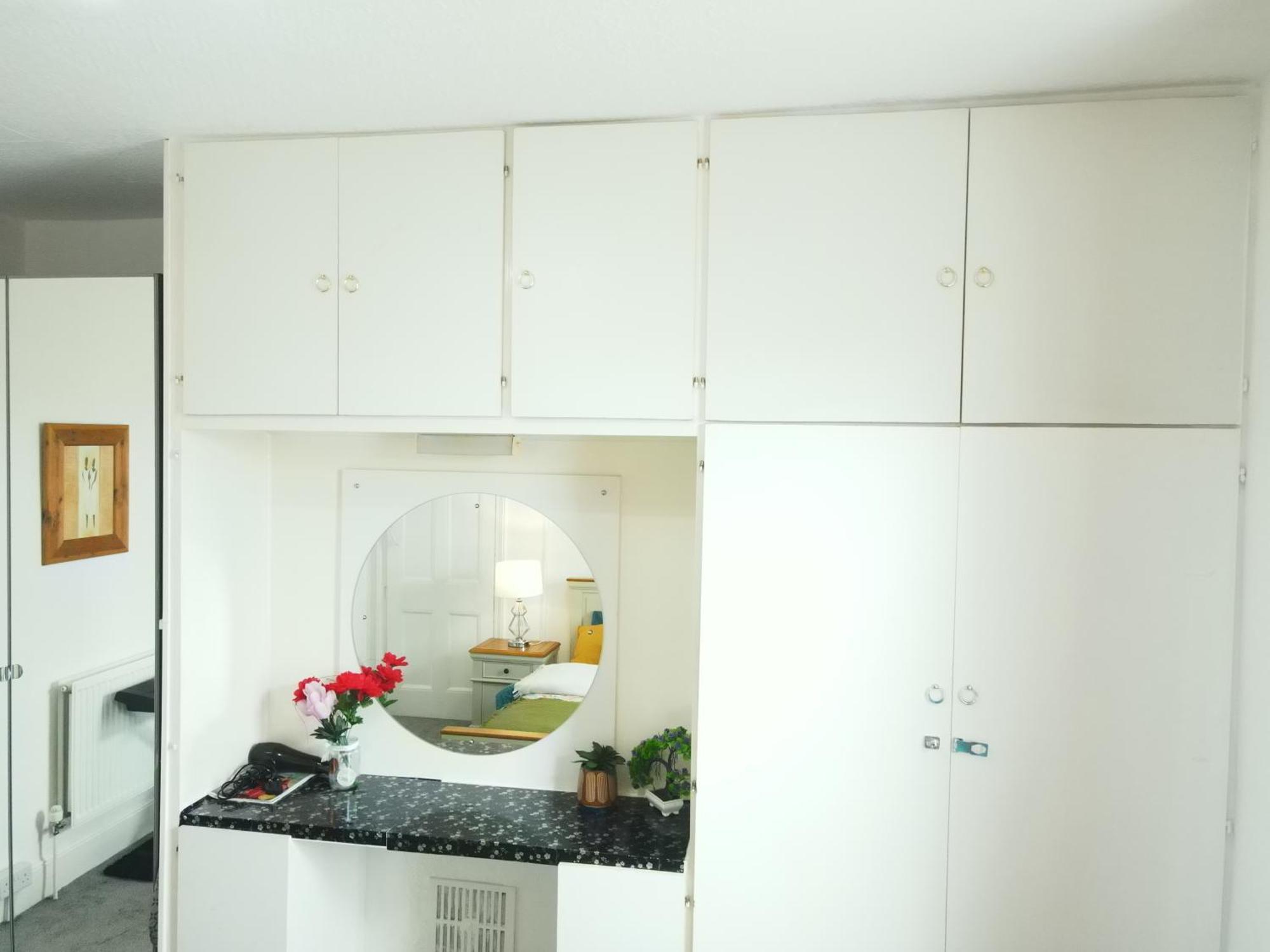 Service Accommodation 2 Bed Room Apartment In Newport South Wales Near Celtic Manor Icc Wales Newport (Gwent) Exterior foto