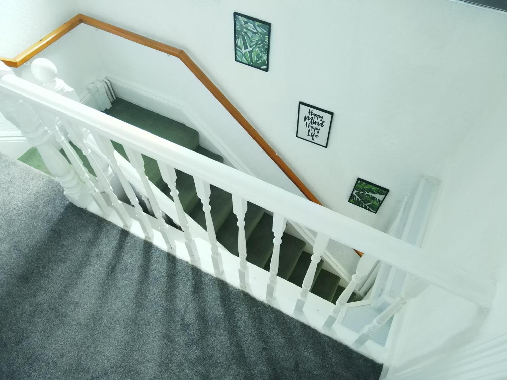 Service Accommodation 2 Bed Room Apartment In Newport South Wales Near Celtic Manor Icc Wales Newport (Gwent) Exterior foto
