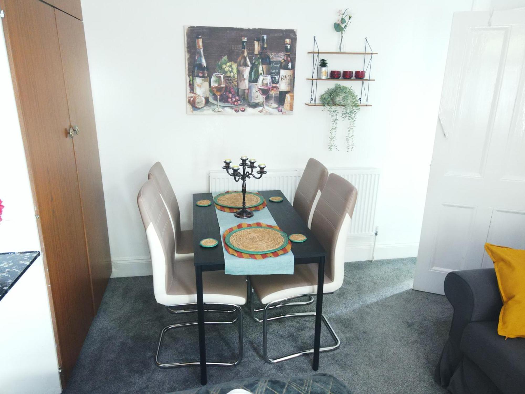 Service Accommodation 2 Bed Room Apartment In Newport South Wales Near Celtic Manor Icc Wales Newport (Gwent) Exterior foto